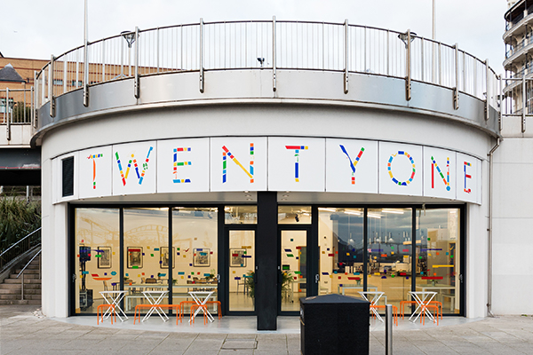 Twenty One facade